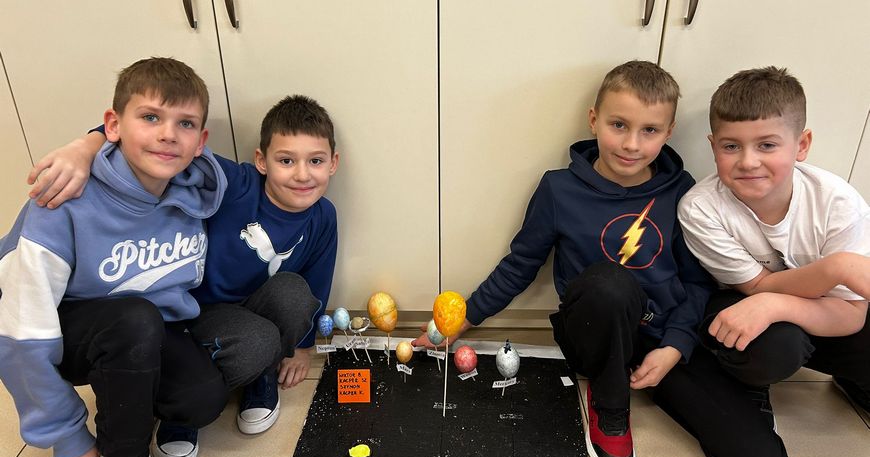 TAJEMNICE UKŁADU SŁONECZNEGO